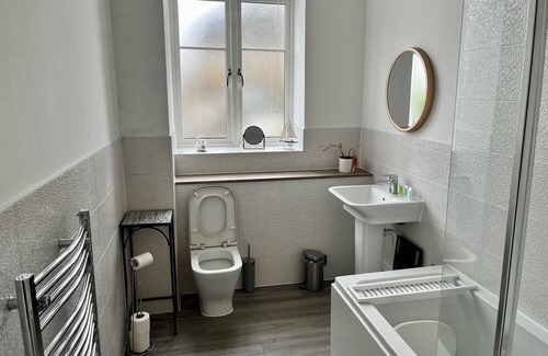 St Albans House | Pass the Keys | Stylish Unique 2 Bed Duplex Apartment with Parking