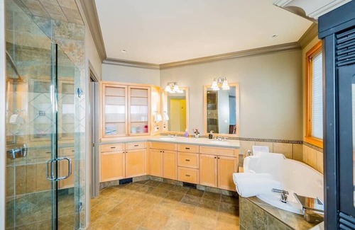 Okanagan-Similkameen House | *Spacious 6 Bedroom House in Penticton