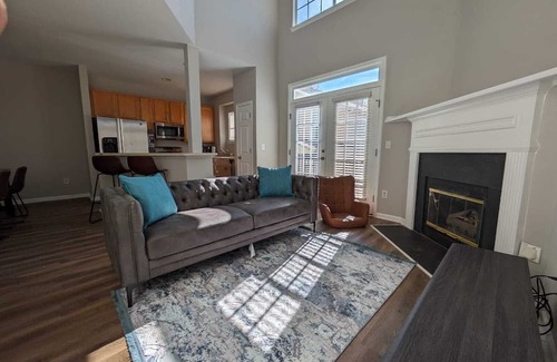 Summerhill House | Elegant 3 Bedroom Townhouse with Spa in Downtown Atlanta