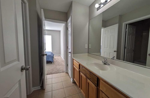 Summerhill House | Elegant 3 Bedroom Townhouse with Spa in Downtown Atlanta