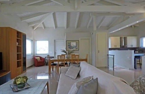 Poros Apartment | Cozy Sunray Studio in Poros - Pet Friendly with Breakfast