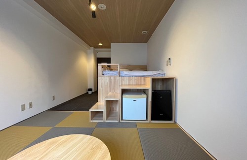 Yuzawa-machi House | Cozy Japanese-Western Room with Hot Springs in Niigata