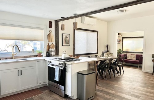 Old Bend Cottage | Modern Downtown Cottage: Fast Wifi, Pet-Friendly & Convenient