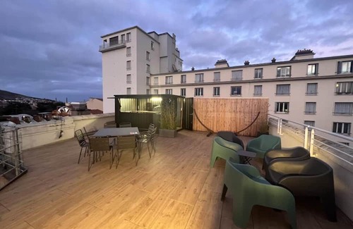 Sablon - Trudaine Apartment | Stylish Rooftop Apartment with Kitchen in Clermont-Ferrand