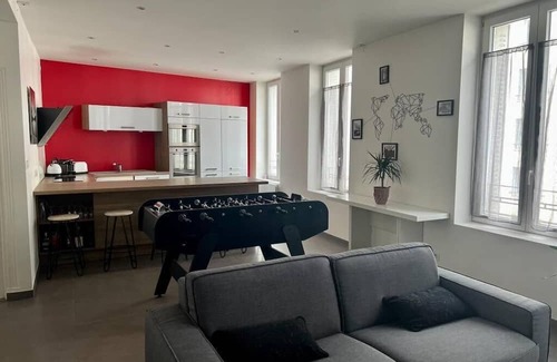 Sablon - Trudaine Apartment | Stylish Rooftop Apartment with Kitchen in Clermont-Ferrand