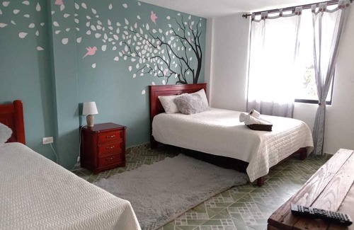 Yaruqui Hotel | Relax at Roberto Sangucho: Pool, Spa & Family-Friendly Fun