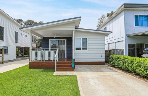 Tea Gardens House | Tea Gardens Cosy Cottage