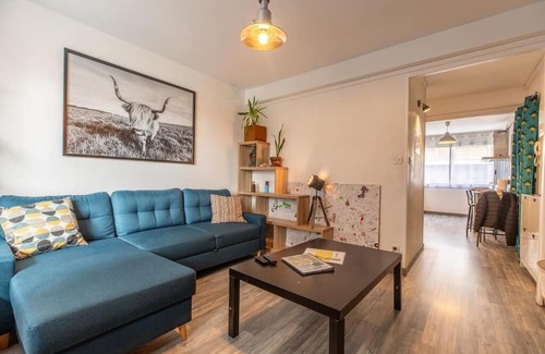 La Gare Apartment | Family-Friendly Stay at Gare Albert et Élizabeth F2