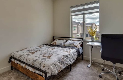 Tracy House | Family-Friendly Tracy Home with 2 Beds and Pet Access
