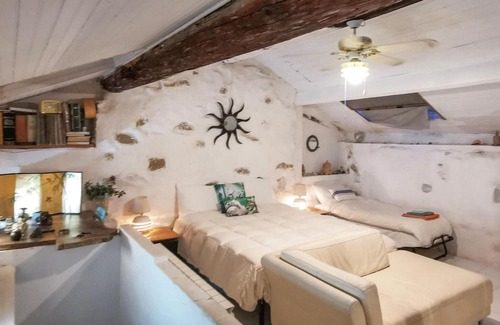 Latte Apartment | Cozy Oceanfront Apartment with Breathtaking Sea Views