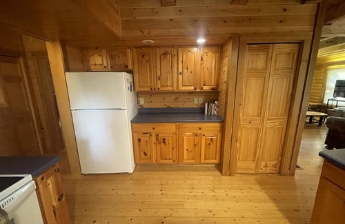 Moe Cabin | Family-Friendly Retreat at Tall Timbers Lodge