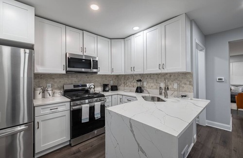 Fort Dupont House | Gorgeous Updated 5 BR! Townhome w/ Outdoor Space!
