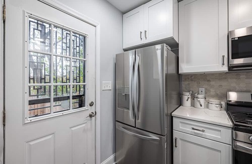 Fort Dupont House | Gorgeous Updated 5 BR! Townhome w/ Outdoor Space!