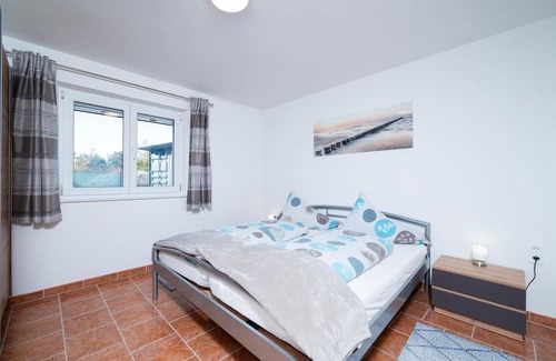 Prkacini Apartment | Family-Friendly Apartment with Pool in Peaceful Vidulini