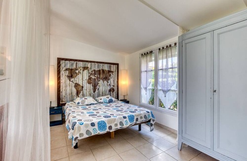 Villetelle Apartment | Cozy Studio Apartment with Shared Heated Pool & Wi-Fi