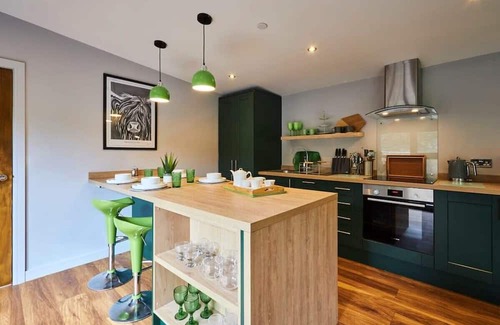 South Charlton Cabin | Discover Forest Green Lodge | Family-Friendly Retreat