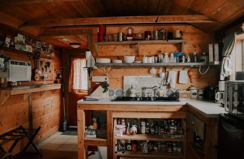 Cane Beds Cabin | Cozy Rustic Cabin on 400 Acres Zion & Bryce PRIVATE CANYON