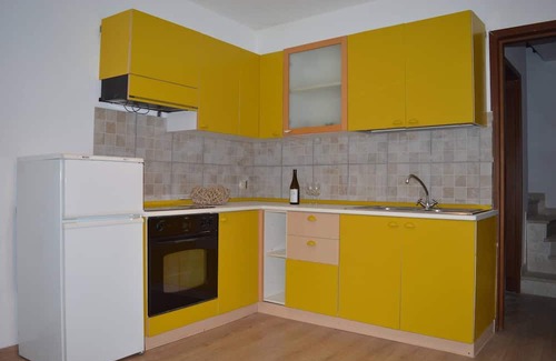 Canale di Tenno Apartment | Cozy Antica Dimora Del Gallo Nero - Family-Friendly Retreat