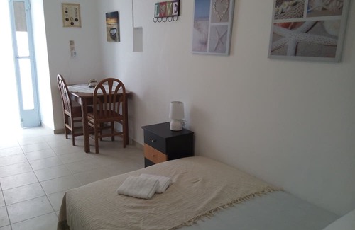 Poros Apartment | Modern Central Studio on Poros - Ideal for Families