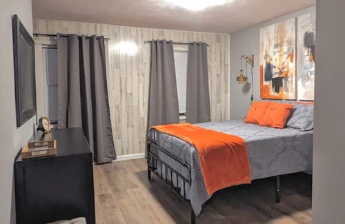 Homestead Apartment | Stay at The Forge Loft in historic Homstead Pennsylvania!
