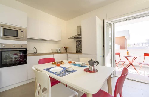 Municipio 4 Apartment | Convenient Stay at The House of Venus with Parking Space