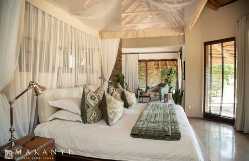 Thorny Bush Game Reserve Cabin | Discover Makanyi Private Game Lodge: A 4-Star Escape