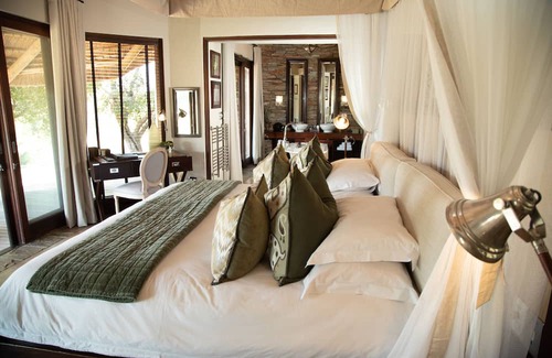 Thorny Bush Game Reserve Cabin | Discover Makanyi Private Game Lodge: A 4-Star Escape