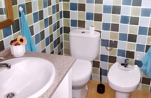 Zebreiros House | Homerez - Spacious house for 5 ppl. with terrace at Zebreira