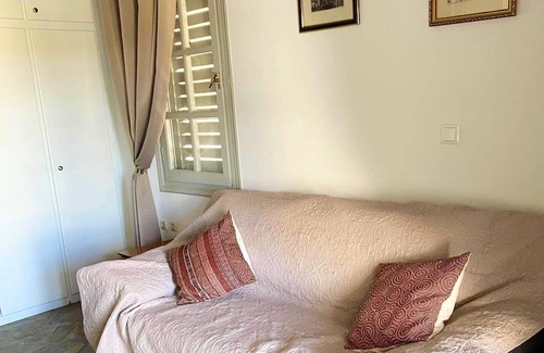 Porto Heli Apartment | Homerez - Studio for 2 ppl. with sea view, garden and terrace at Porto Heli