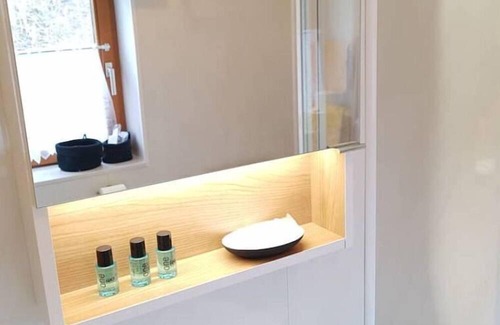 Velden am Worther See Apartment | Experience App. BERGE by TILLY with a Scenic Balcony