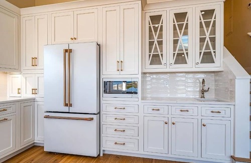 Gold Coast Condo | Relax at a 4 Bedroom Beachfront Retreat for Families