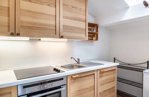 Unterammergau Apartment | Apartment "Bergblick" with Mountain View & Balcony