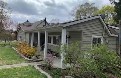 West Bloomfield House | Union Lake Retreat*