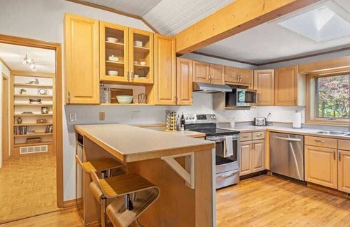 Hendersonville House | Rabbit Hallow~$375 Free Activities Daily!
