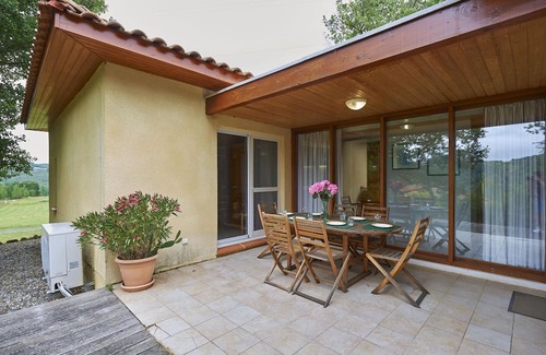 Quillan House | Tidy bungalow with dishwasher