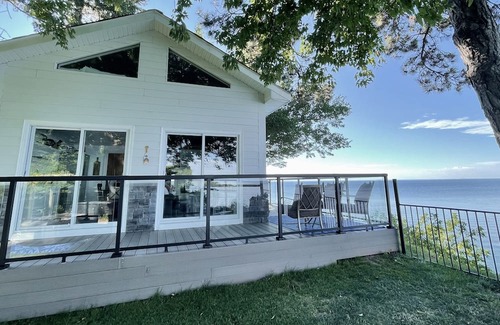 Beamsville Cottage | COTTAGE NIAGARA DIRECT WATERFRONT