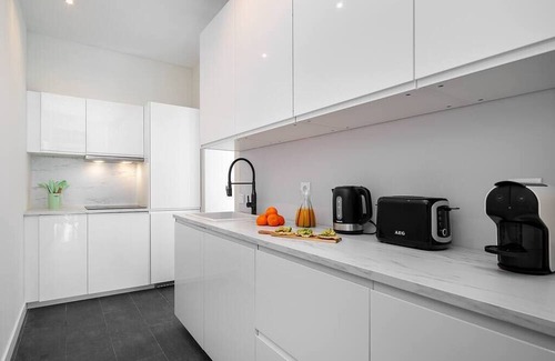 Santos Apartment | Authentic Lisbon Stay with River Views