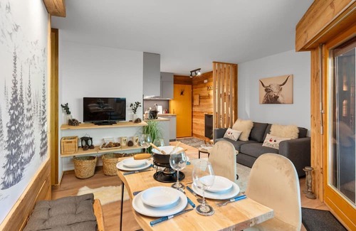 Lens Apartment | Beautiful apartment for 4 people with WIFI and patio