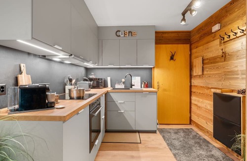 Lens Apartment | Beautiful apartment for 4 people with WIFI and patio