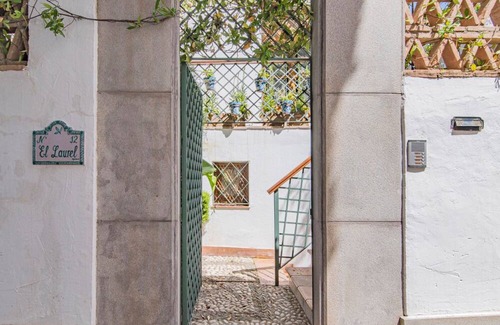 Beiro Apartment | Charming apartment with terrace in Albaicín, Granada, perfect for 2 people