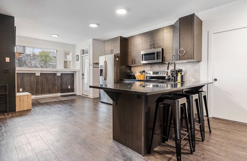 Eastern Hillsides House | Cozy stay at the Mountain Nest Suite w/hot tub