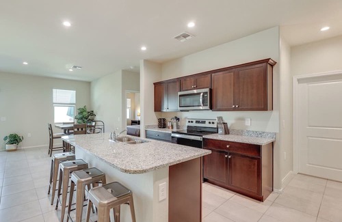 Florence House | Suburban Family Home 7 Mi to Poston Butte Preserve