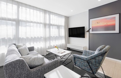 Zetland Apartment | 1-Bedroom Suite in Superb Zetland Sydney