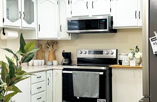 Prince Albert House | Soothing 3-bedroom 2-bathroom house with AC & play area in Prince Albert