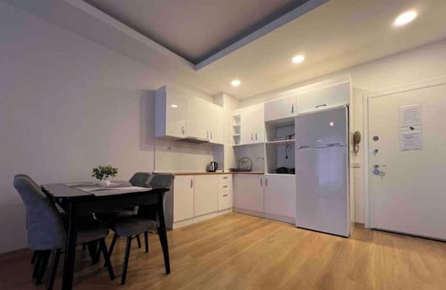 Esenyurt House | Crown Château/Spacius House/Free Parking Garage