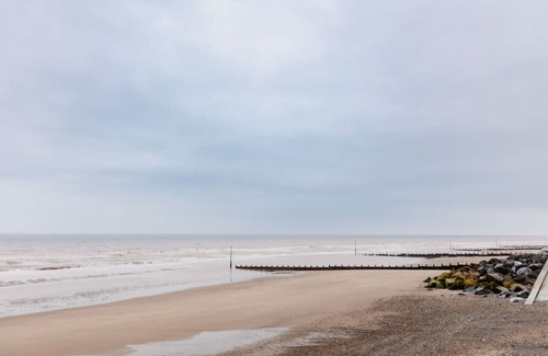 Withernsea Apartment | Withernsea Studio Apt + Sofa bed