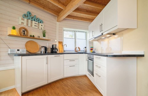 Muritz House | Kugelhaus Nordlichter - healthy living with clay & seagrass, eat-in kitchen, 2 bathrooms, Terra
