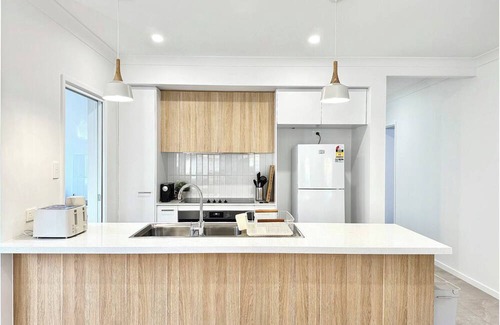 Brisbane House | Nature at Your Doorstep – New House, Easy Vibes