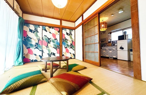 Kita Apartment | Nostalgic Japan! Direct to Shinjuku & Shibuya on JR Station.