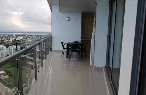 Marbella Apartment | 26th floor apartment with a fantastic ocean front view
